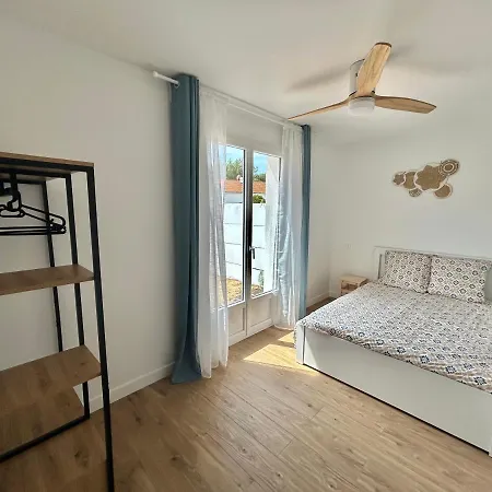 Maison 100m Plage- Sur - La Terriere Дом отдыха *